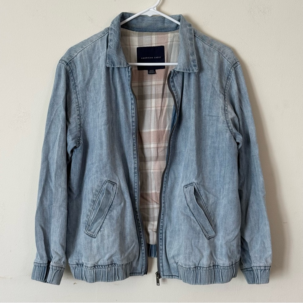 Women's American Eagle Light Washed Denim Harrington Collared Jacket - Small